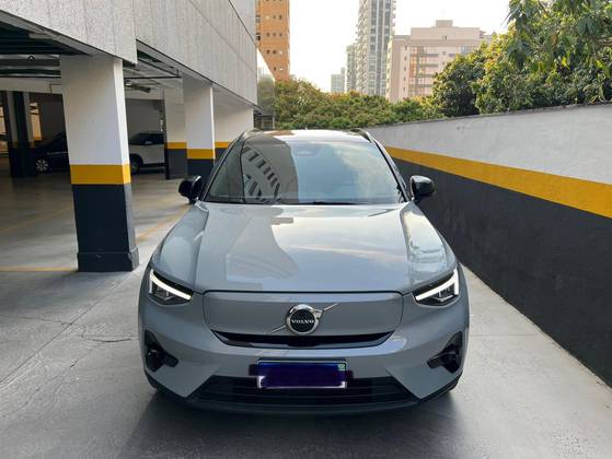 VOLVO XC40 P6 RECHARGE ELECTRIC PLUS
